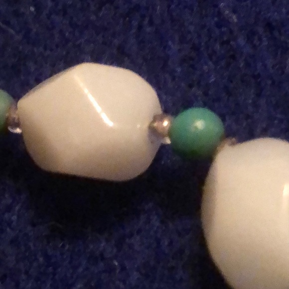 🫶🏼Sterling silver flower green and white bracelet - Picture 3 of 5